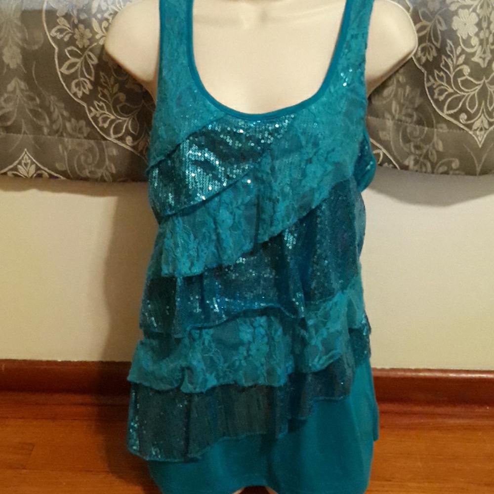 Deb tiered sequenced tank top size L